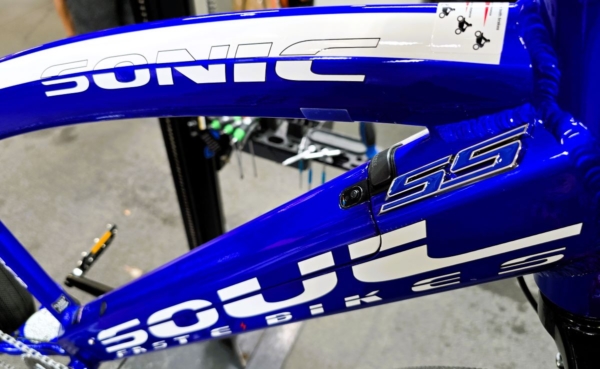 26" 2025 PRO X BLUE CHROME - Image 5